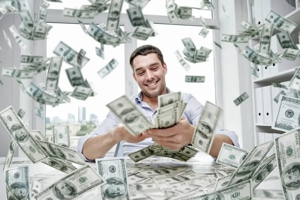 Cara berpikir orang kaya rupanya jauh berbeda dari kebiasaan finansial kebanyakan orang. Bukan soal seberapa besar gaji yang diterima, melainkan bagaimana uang itu dikelola, dialirkan, dan dijadikan alat untuk membangun kebebasan finansial jangka panjang