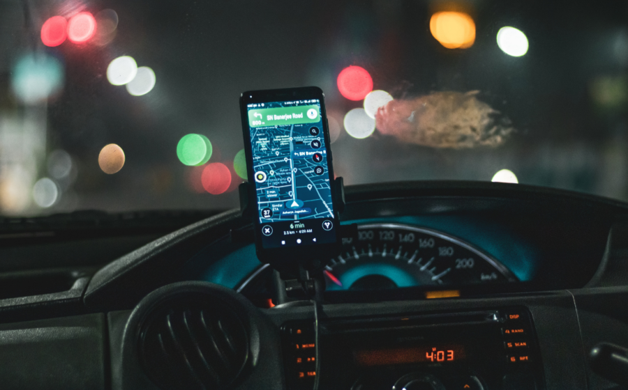 Cara Ampuh Mencegah Ponsel Panas Berlebih di Dalam Mobil