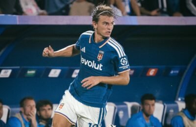 Jersey Como Adidas sebelum Como akhiri kerja sama Adidas