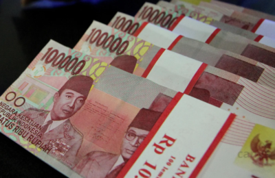 Nilai Tukar Rupiah Melemah ke Rp17.879, Investor Wajib Waspadai Dampak Ini